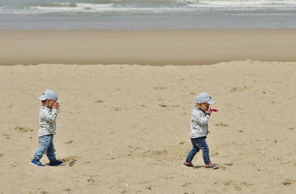 006 - De Pajot Lennik - Marie Jo De Smedt - Strandwandeling